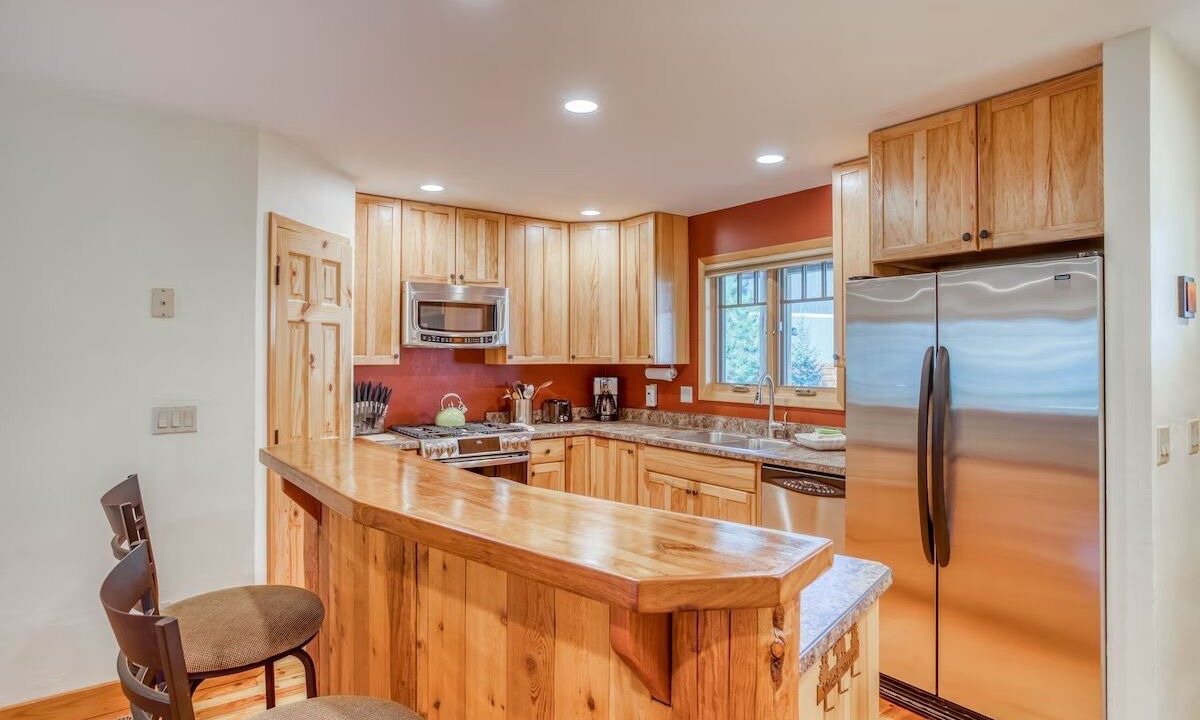 Photo of Kitchen in Oregon Water Wonderland