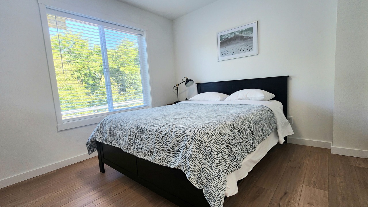 Photo of Bedroom in Netarts