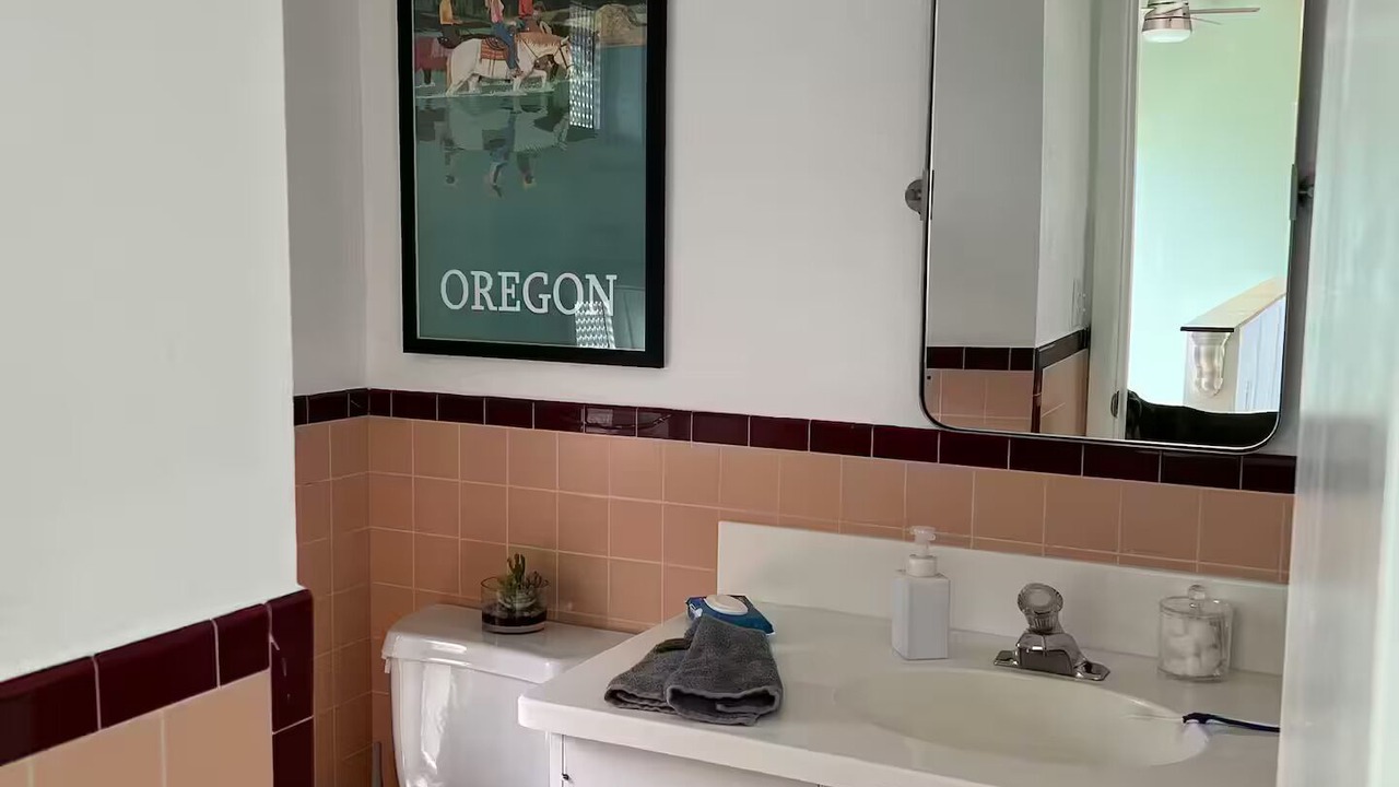 Photo of Bathroom in Roseburg