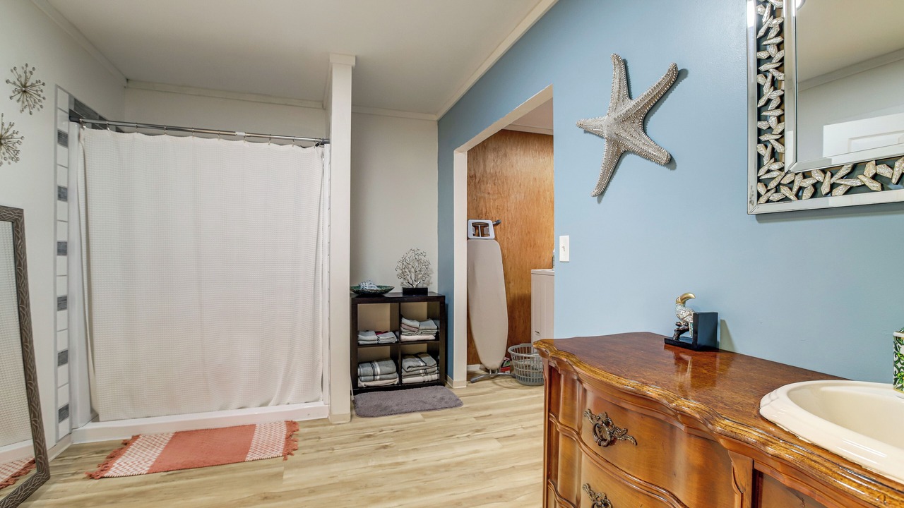 Photo of Bathroom in Amboy