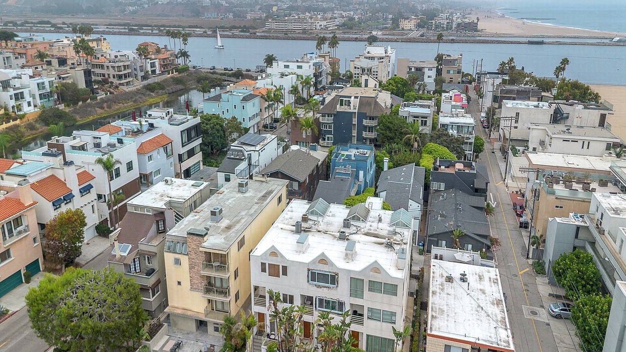 Photo of Outdoor in Marina Peninsula