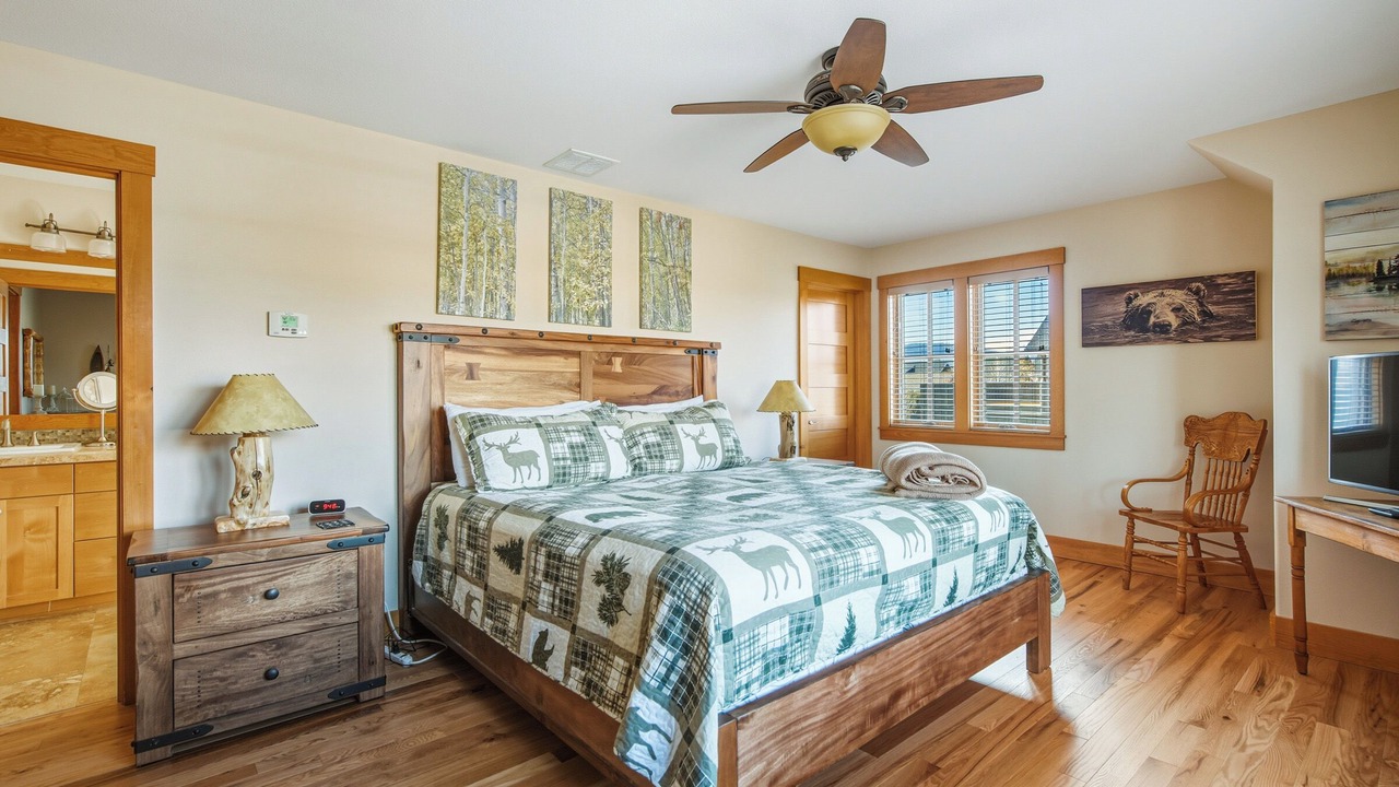 Photo of Bedroom in Sisters