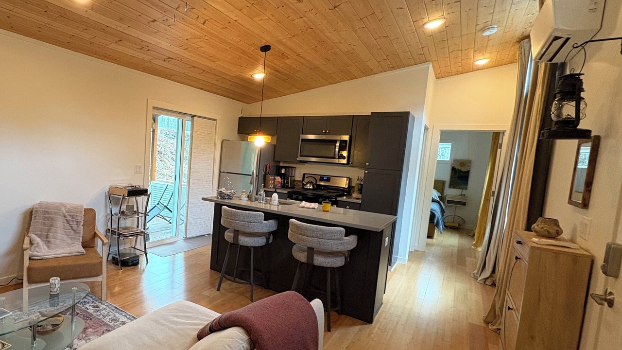 Photo of Livingroom in Carson