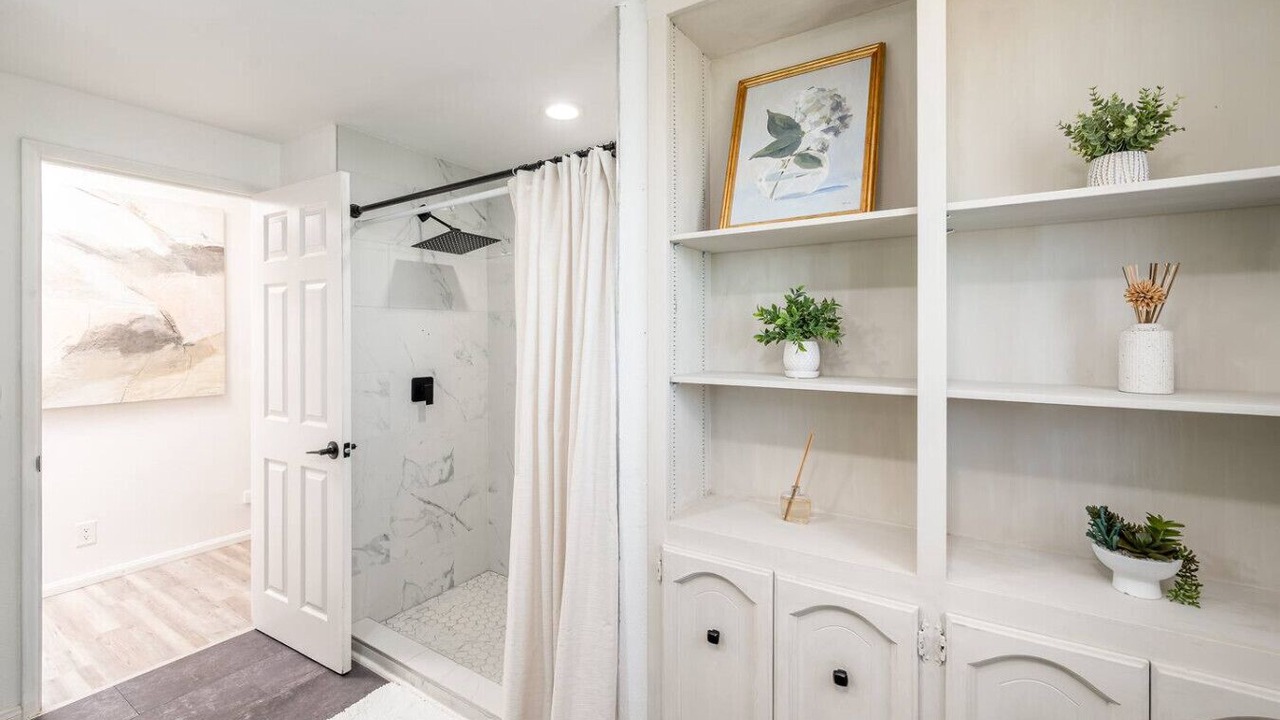 Photo of Bathroom in Valley Center