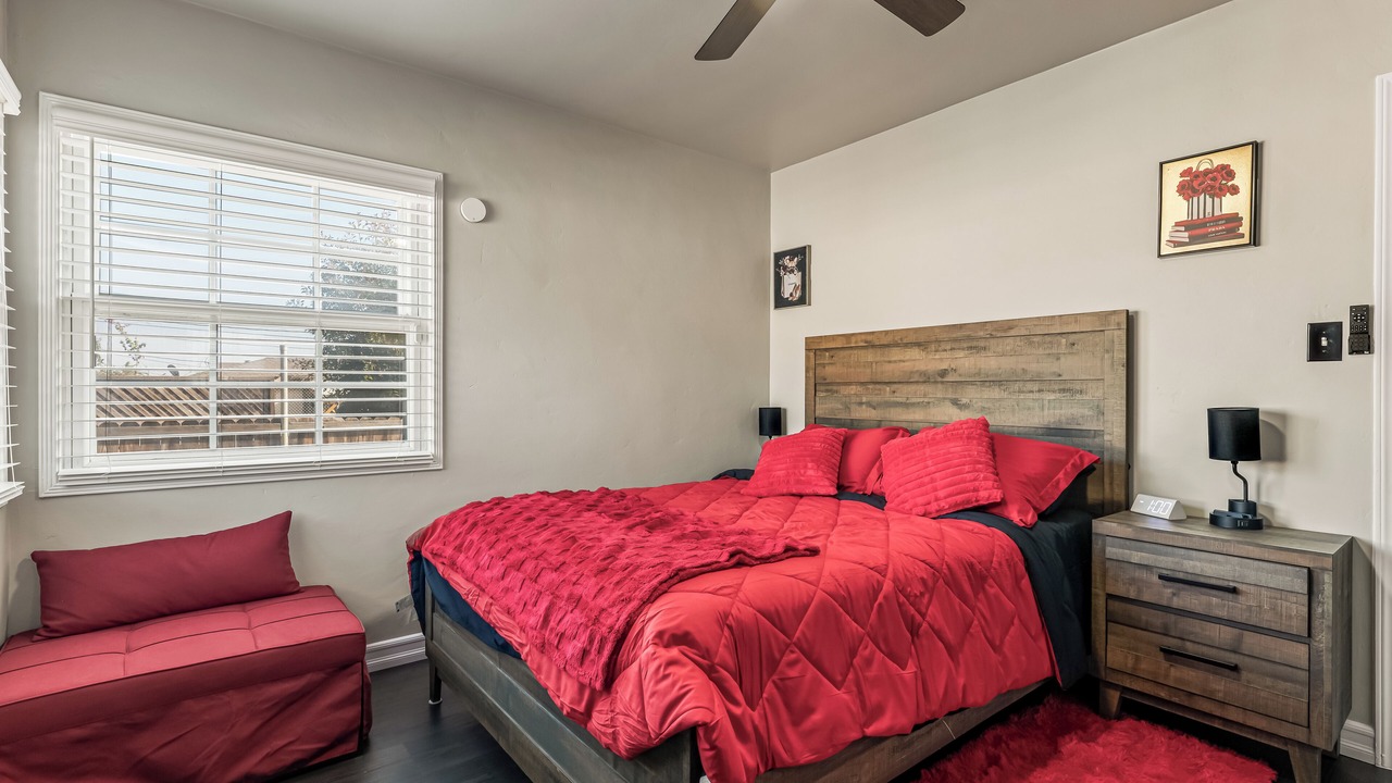 Photo of Bedroom in Los Angeles