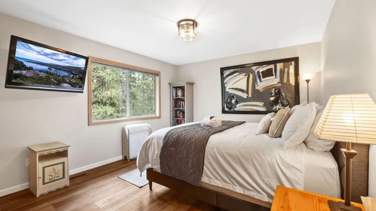 Photo of Bedroom in North Upper Truckee
