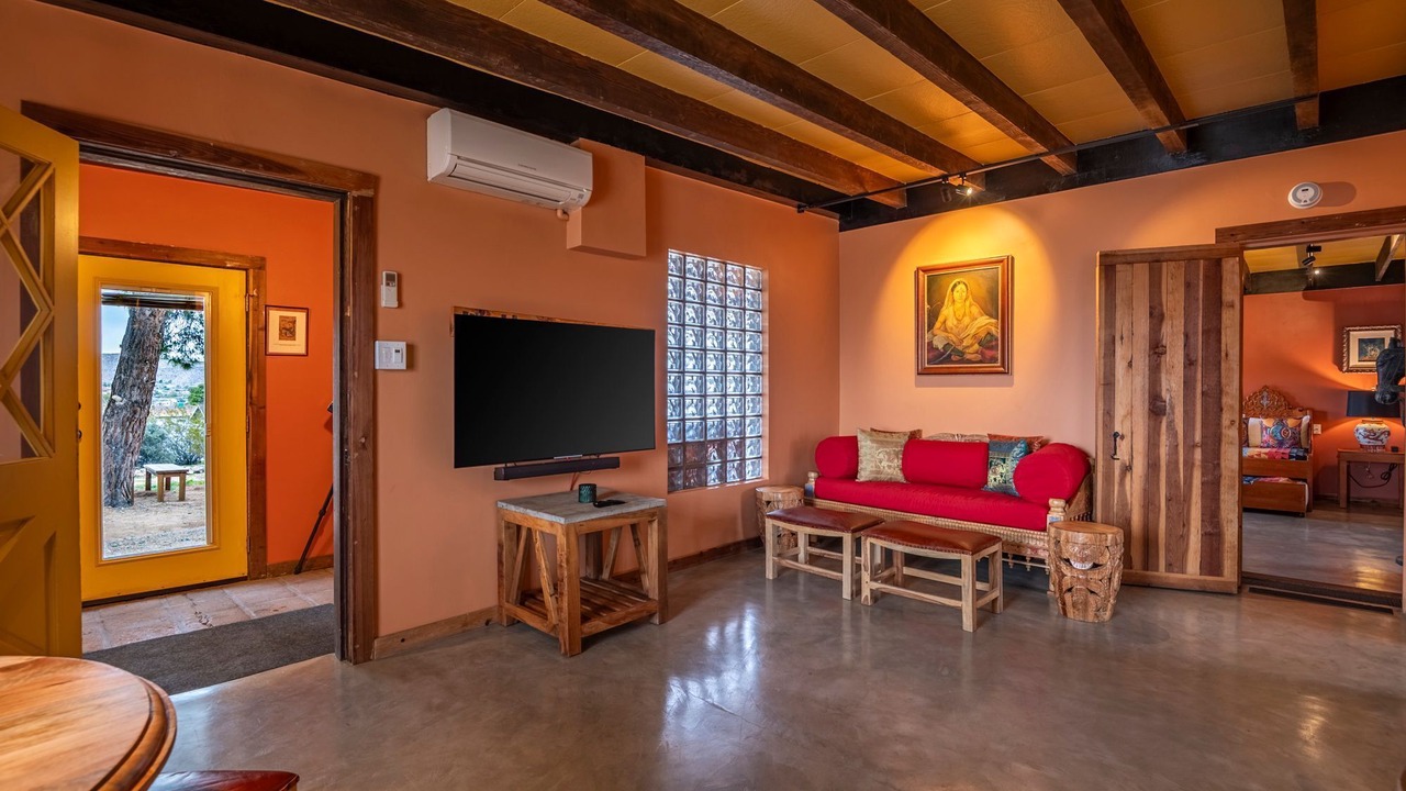 Photo of Livingroom in Joshua Tree