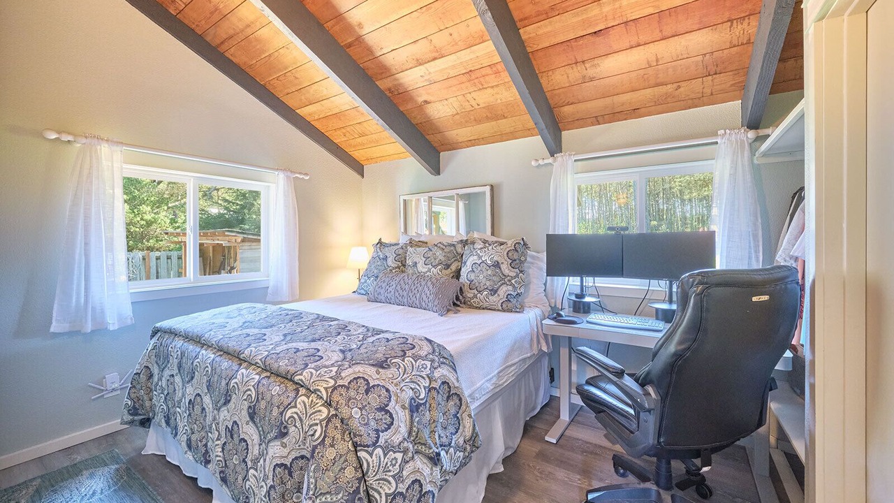 Photo of Bedroom in Klipsan Beach