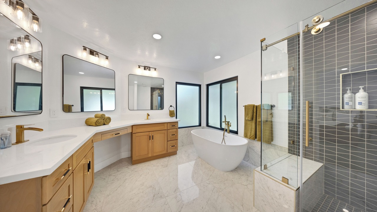 Photo of Bathroom in Walnut