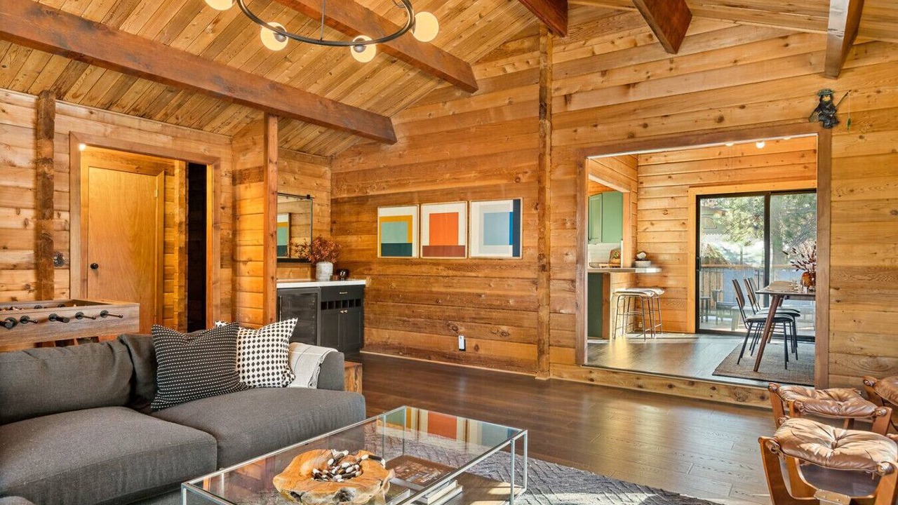 Photo of Livingroom in Eagle Mountain Estates