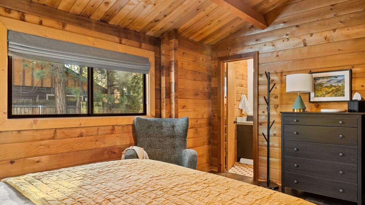 Photo of Bedroom in Eagle Mountain Estates
