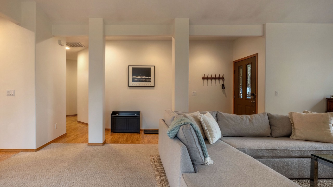 Photo of Livingroom in Parkdale