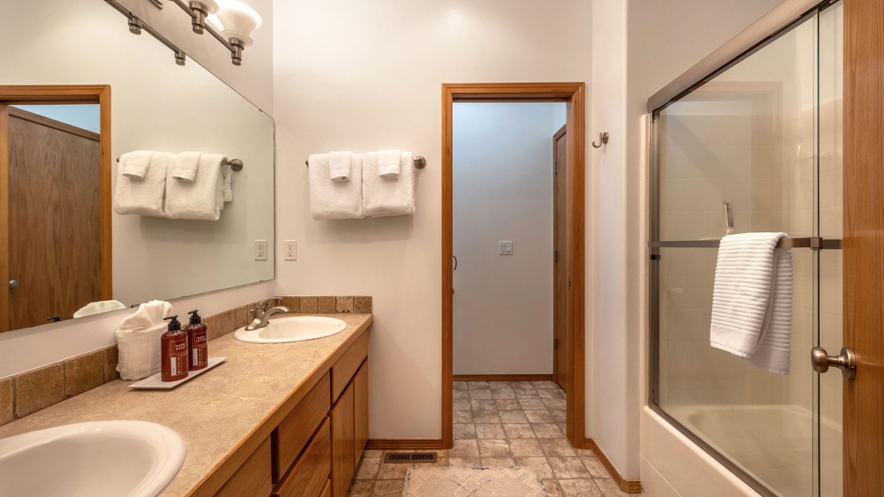 Photo of Bathroom in Parkdale