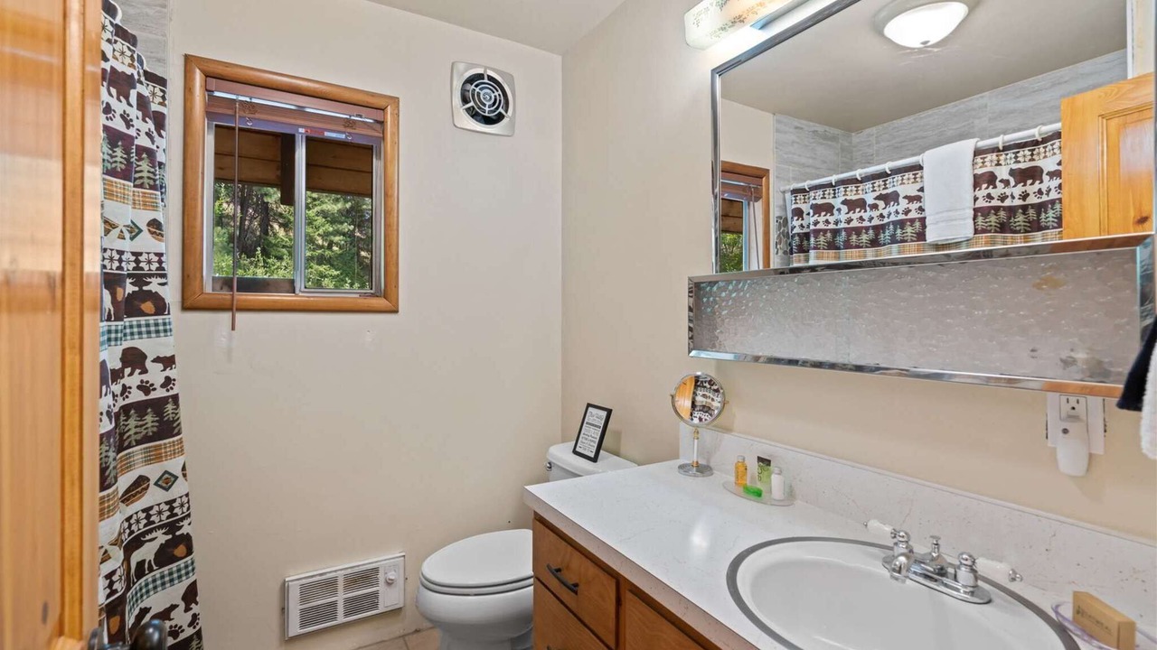 Photo of Bathroom in Peshastin
