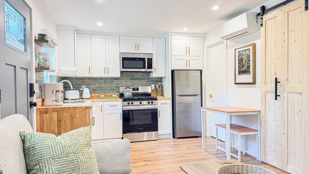 Photo of Kitchen in Woodland Hills