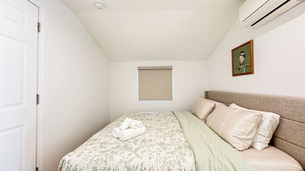 Photo of Bedroom in Woodland Hills