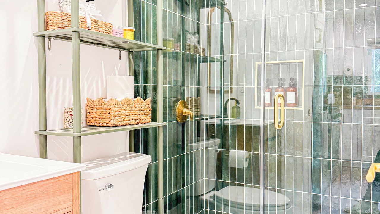 Photo of Bathroom in Woodland Hills