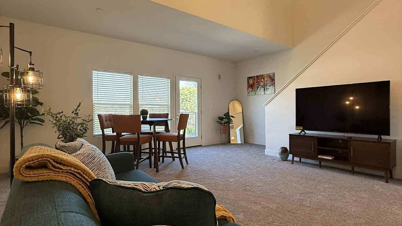 Photo of Livingroom in Otay Ranch
