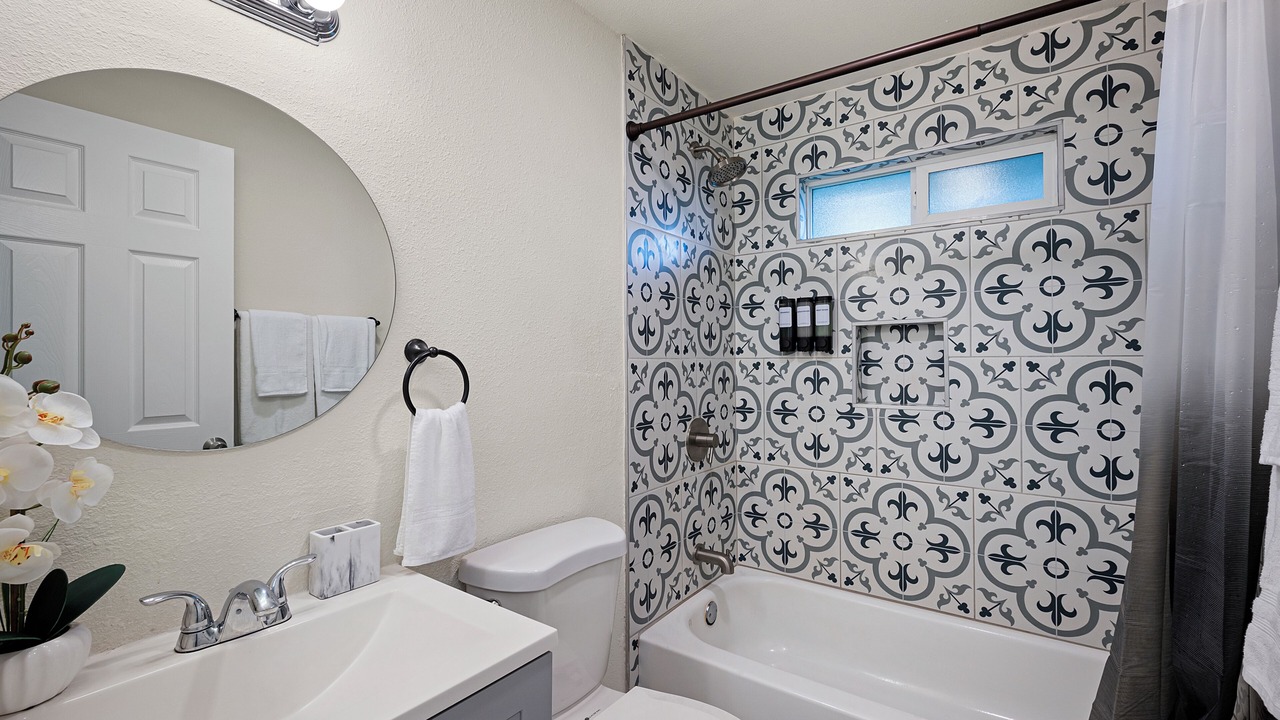 Photo of Bathroom in Tillicum