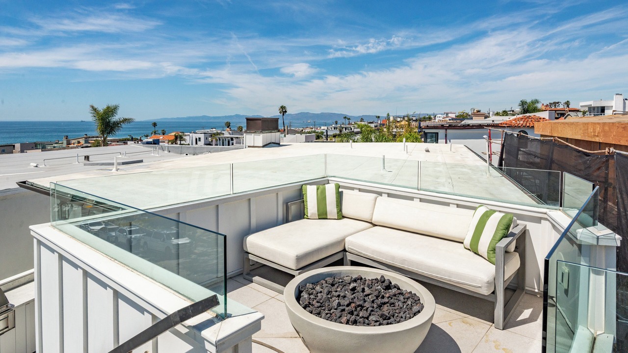 Photo of Patio Balcony in Hermosa Beach