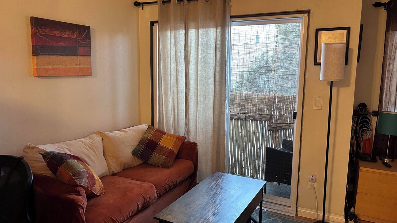 Photo of Livingroom in Golden Hill