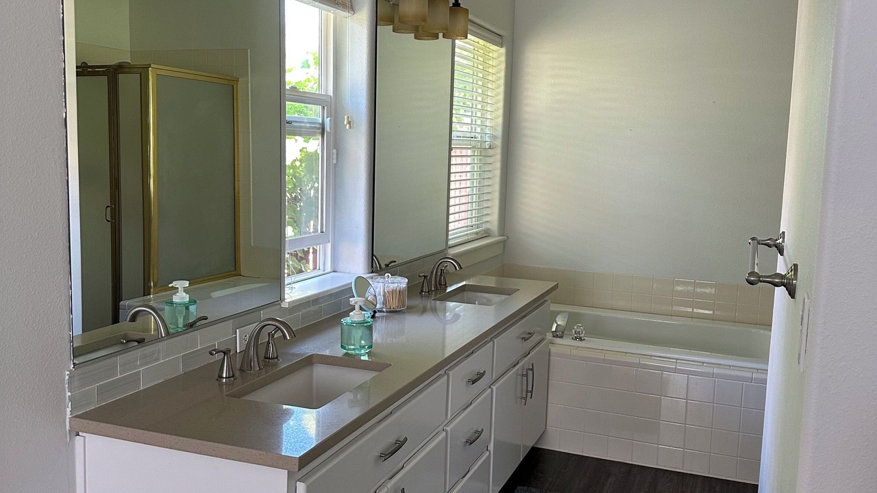 Photo of Bathroom in Troutdale