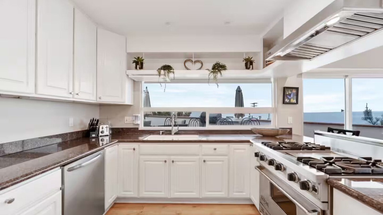 Photo of Kitchen in La Jolla Mesa