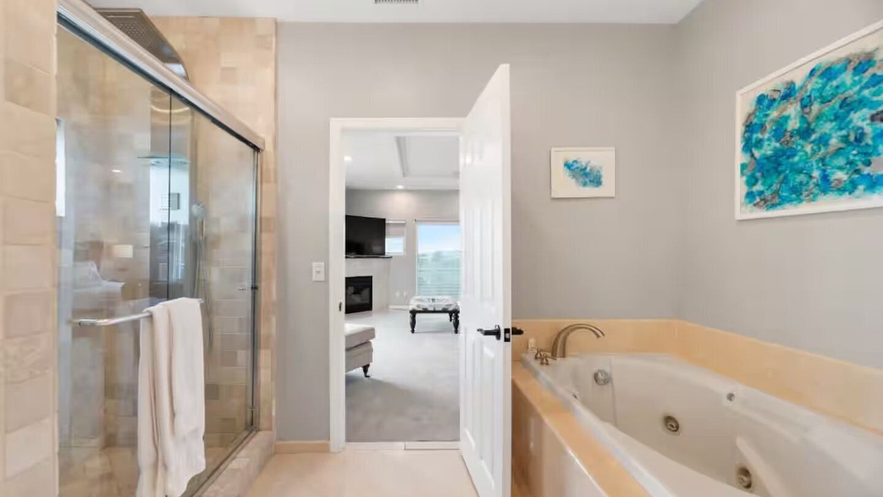 Photo of Bathroom in La Jolla Mesa