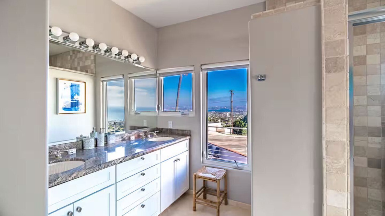 Photo of Bathroom in La Jolla Mesa