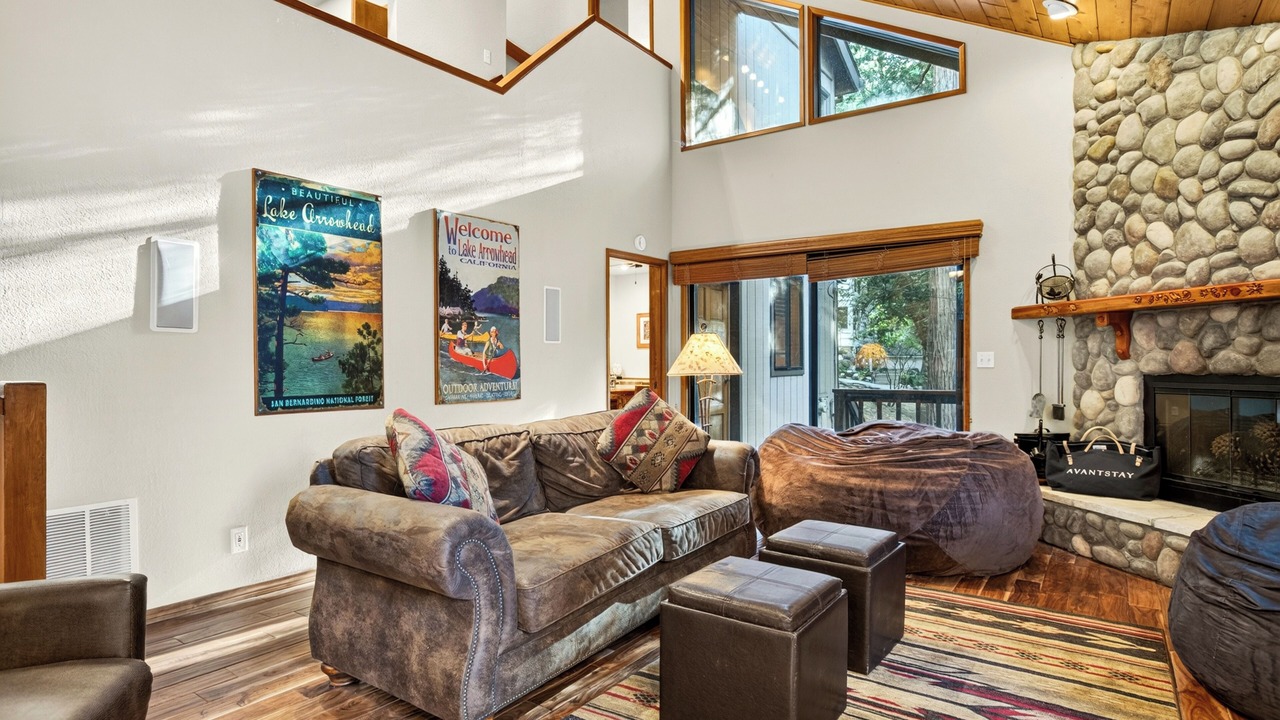 Photo of Livingroom in Cedar Glen