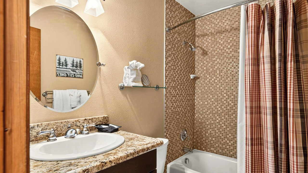 Photo of Bathroom in Cedar Glen