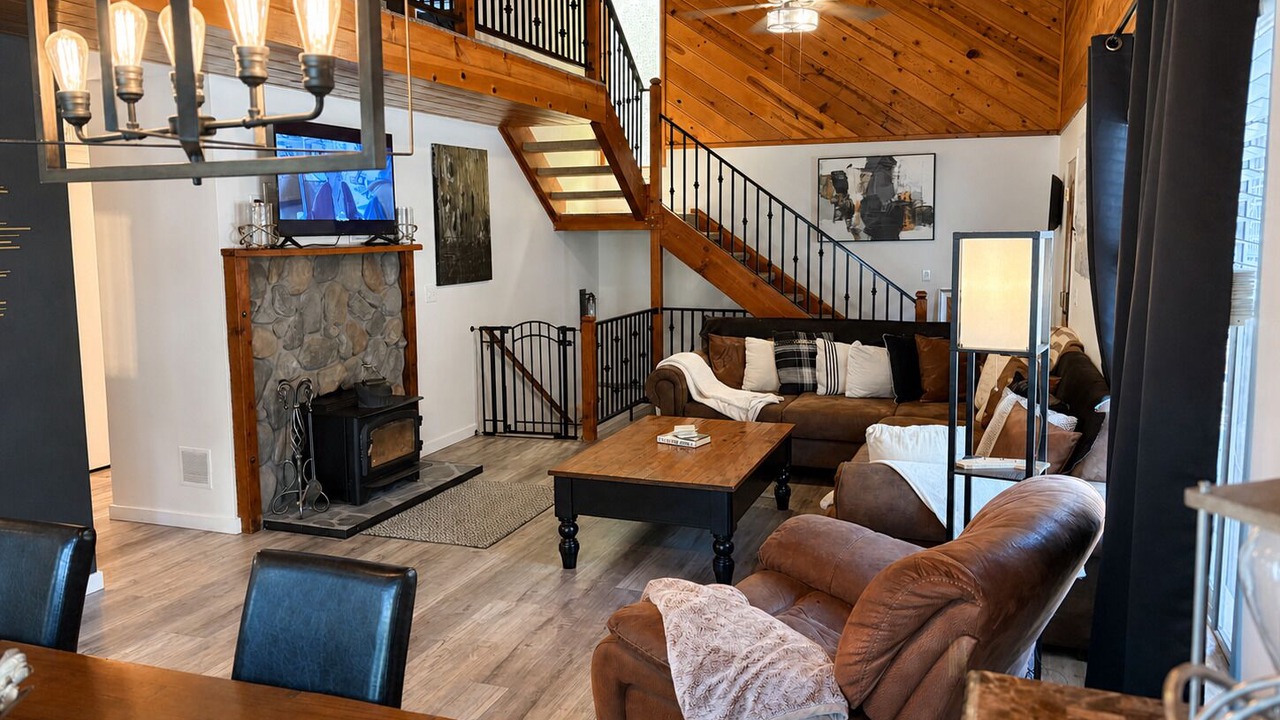 Photo of Livingroom in Peninsula Village