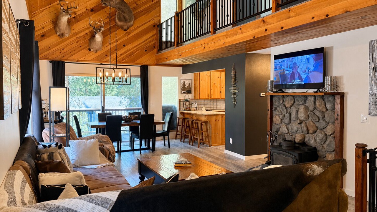Photo of Livingroom in Peninsula Village