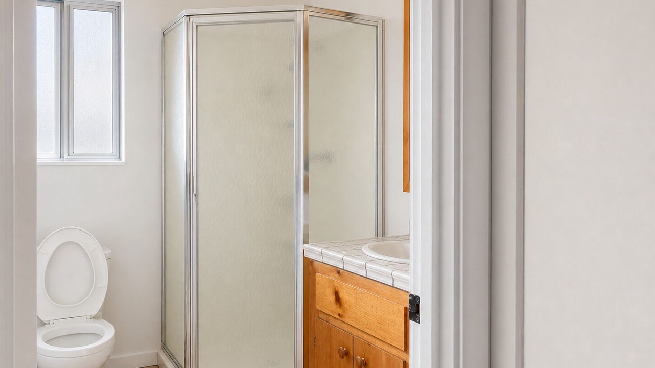 Photo of Bathroom in Peninsula Village