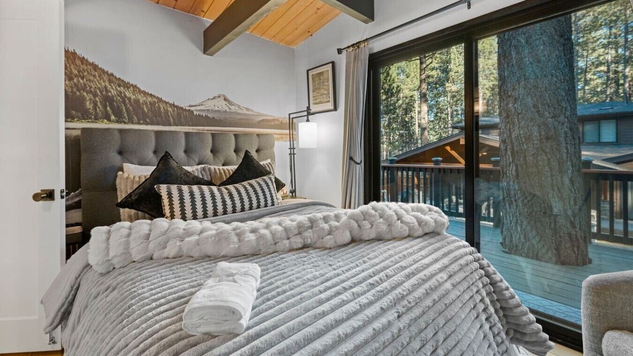 Photo of Bedroom in Summit Estates