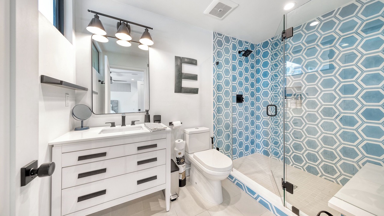Photo of Bathroom in Silver Strand