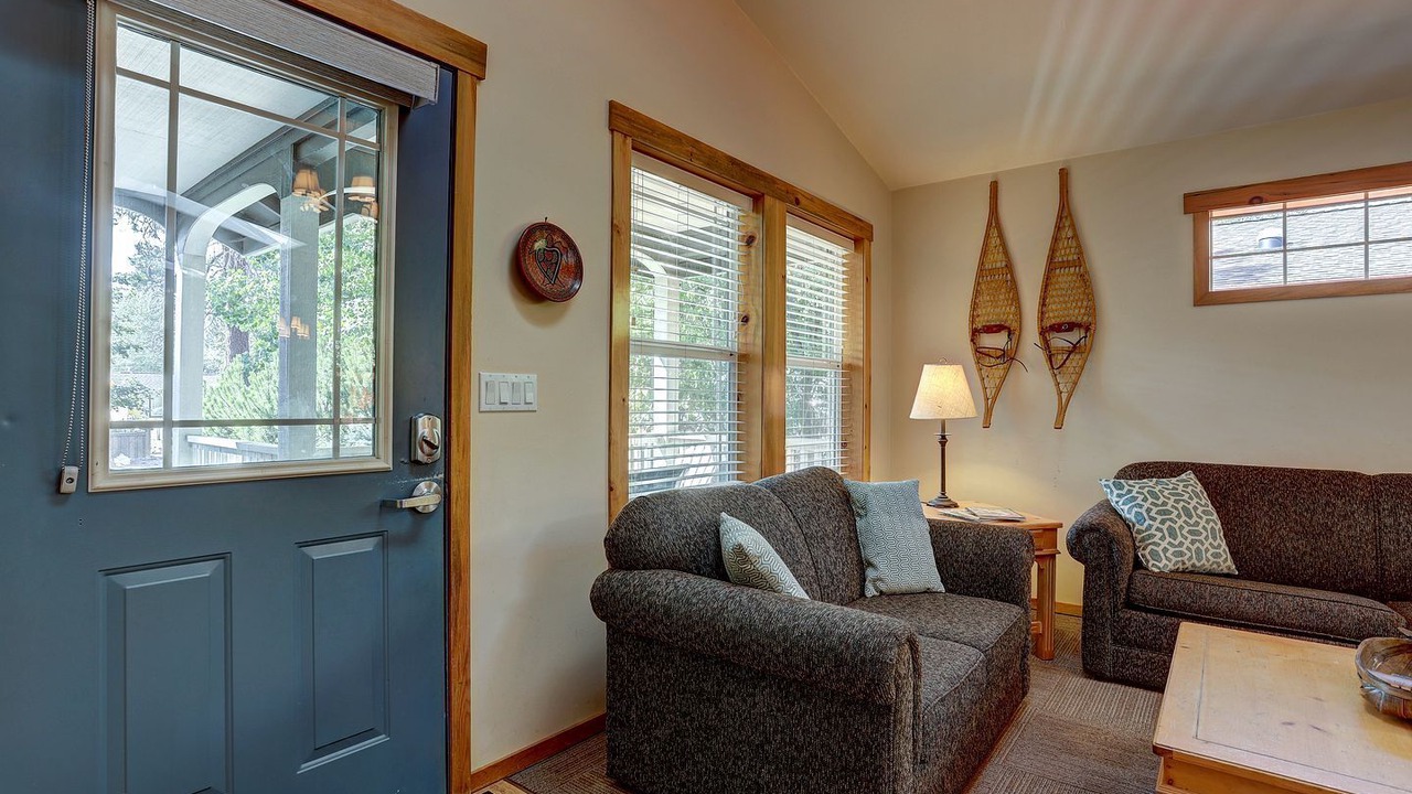 Photo of Livingroom in River West