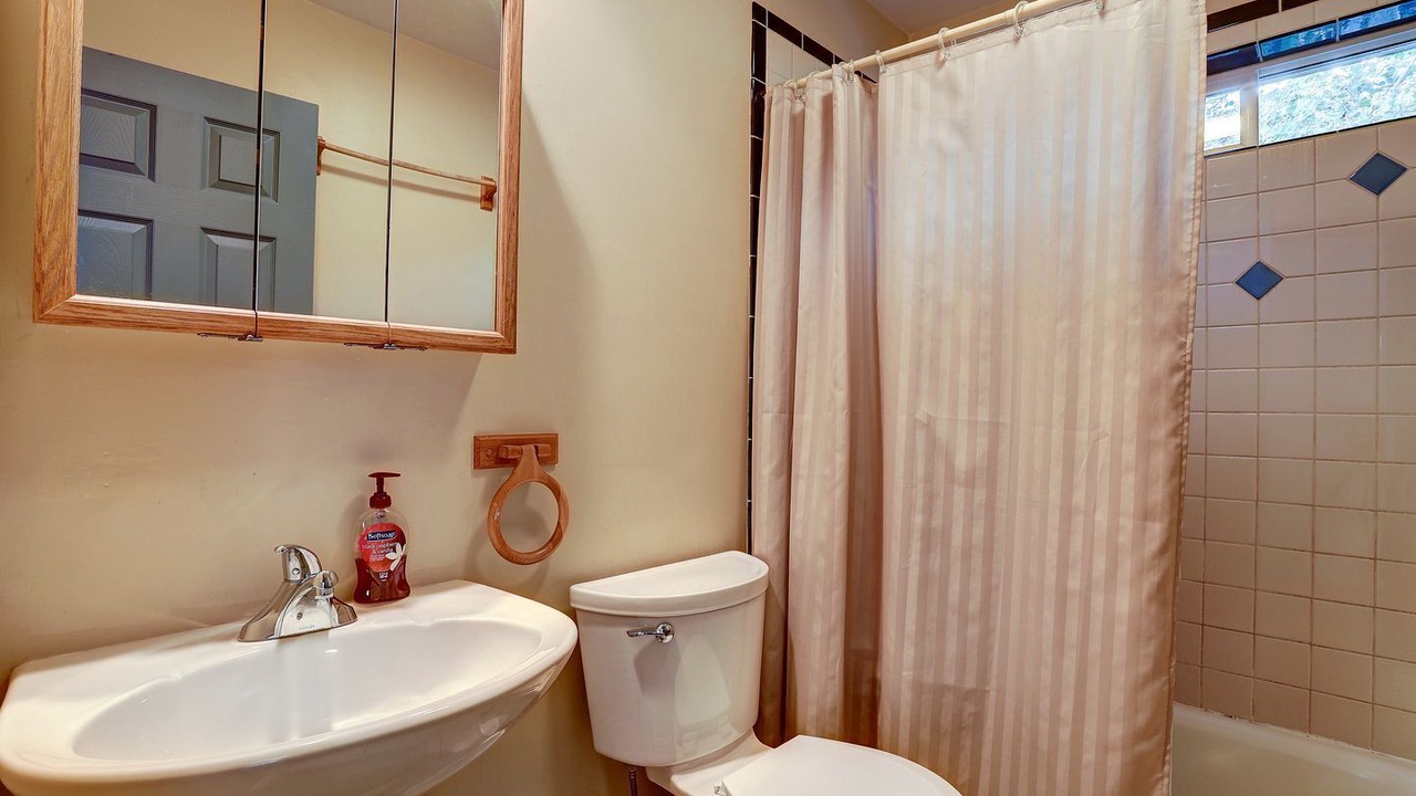 Photo of Bathroom in River West