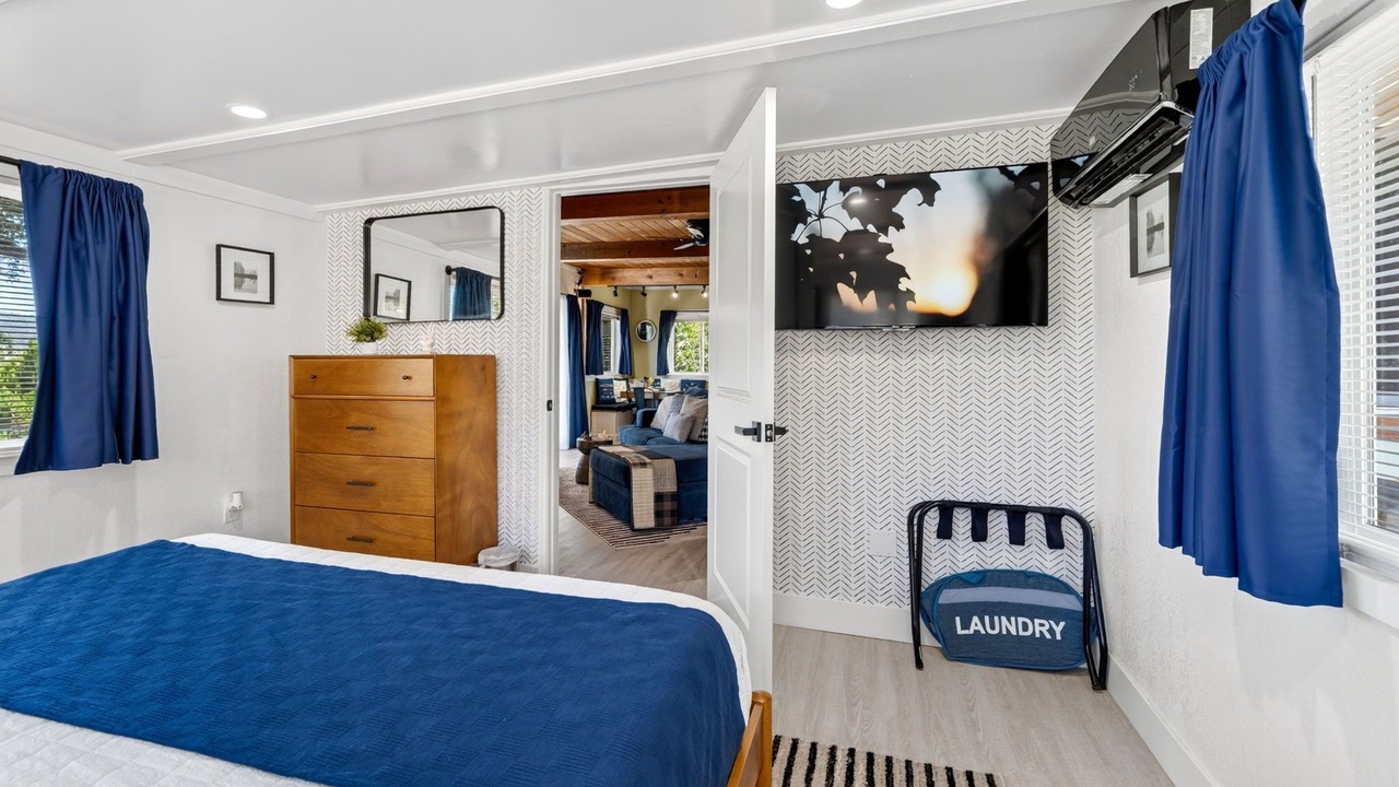 Photo of Bedroom in Clear Lake