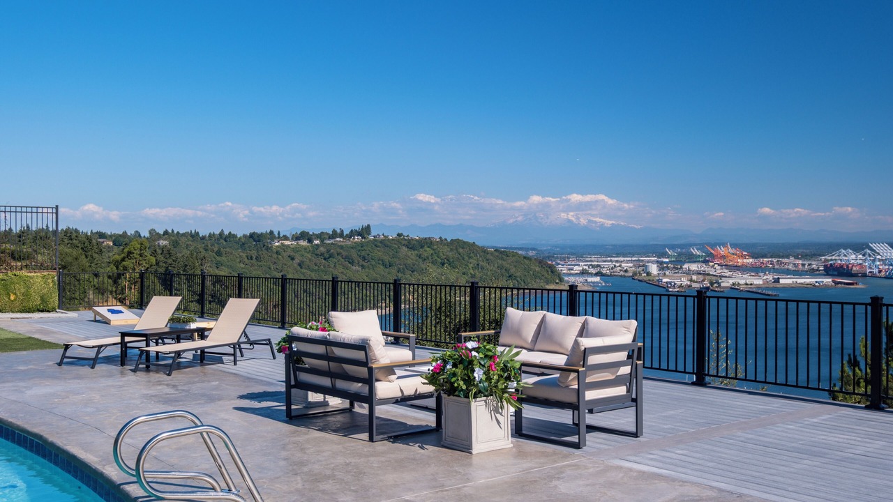Photo of Patio Balcony in Northeast Tacoma