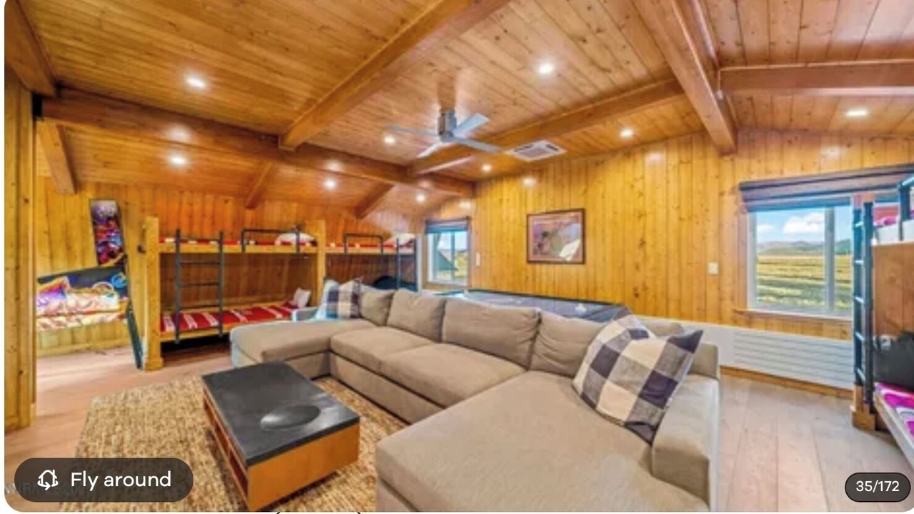 Photo of Bedroom in Calpine