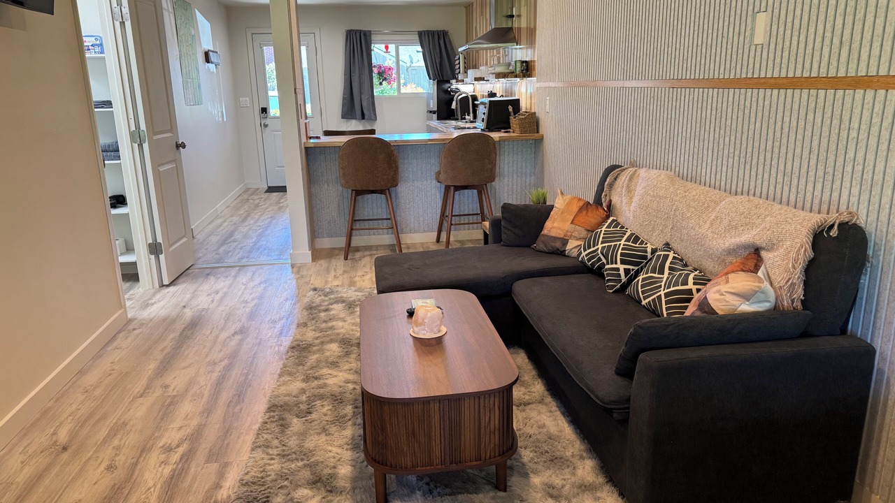 Photo of Livingroom in Oakridge