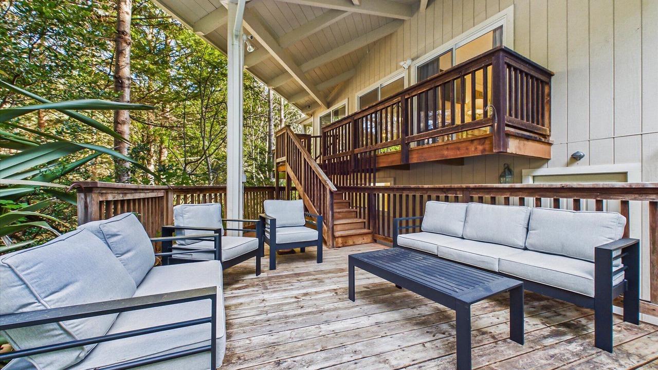 Photo of Patio Balcony in Shelter Cove