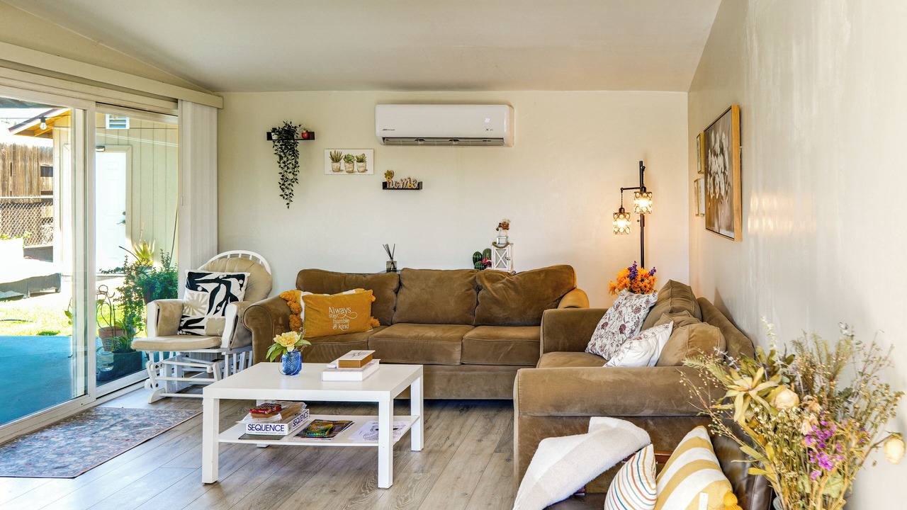Photo of Livingroom in Bakersfield