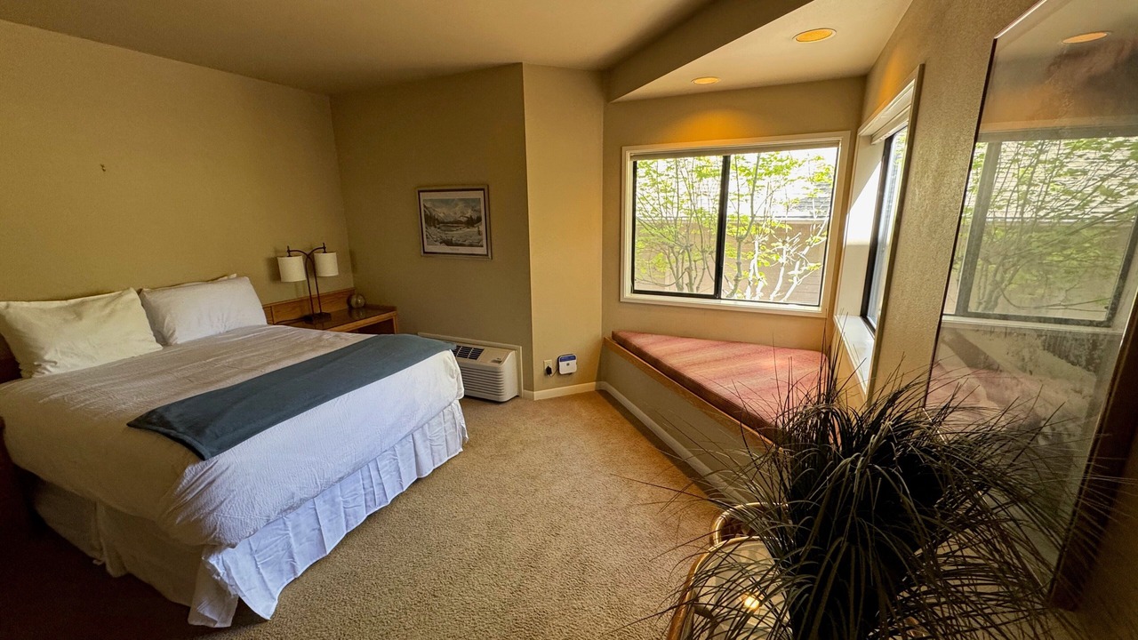 Photo of Bedroom in Century West