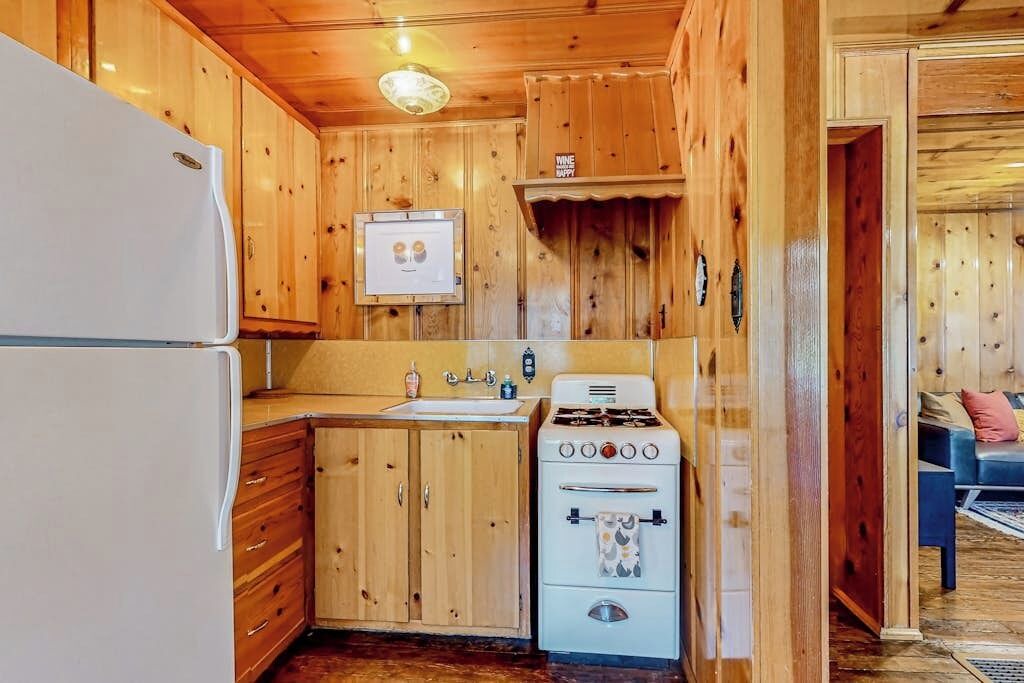 Photo of Kitchen in Crestline