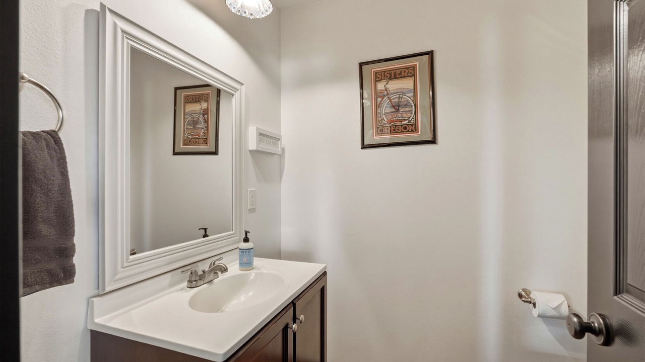 Photo of Bathroom in Sisters