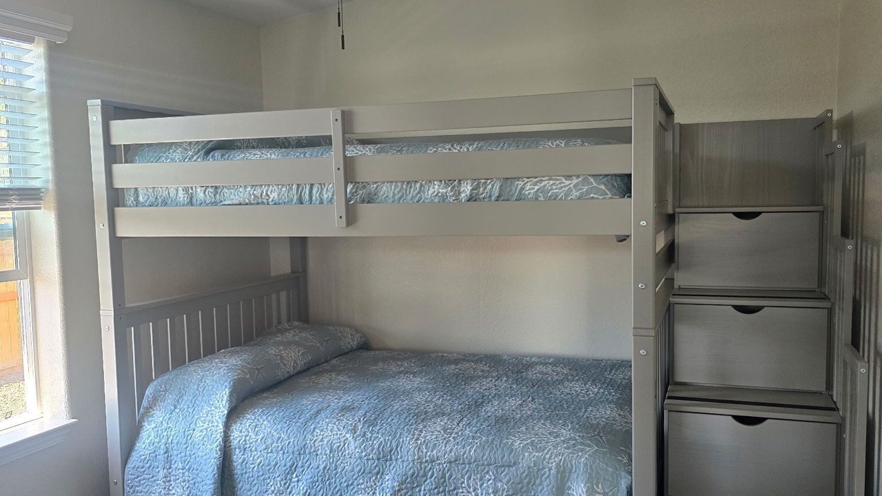 Photo of Bedroom in Lakeside