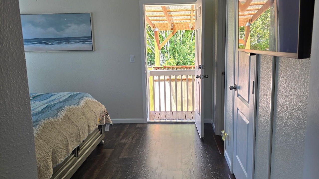 Photo of Bedroom in Lakeside