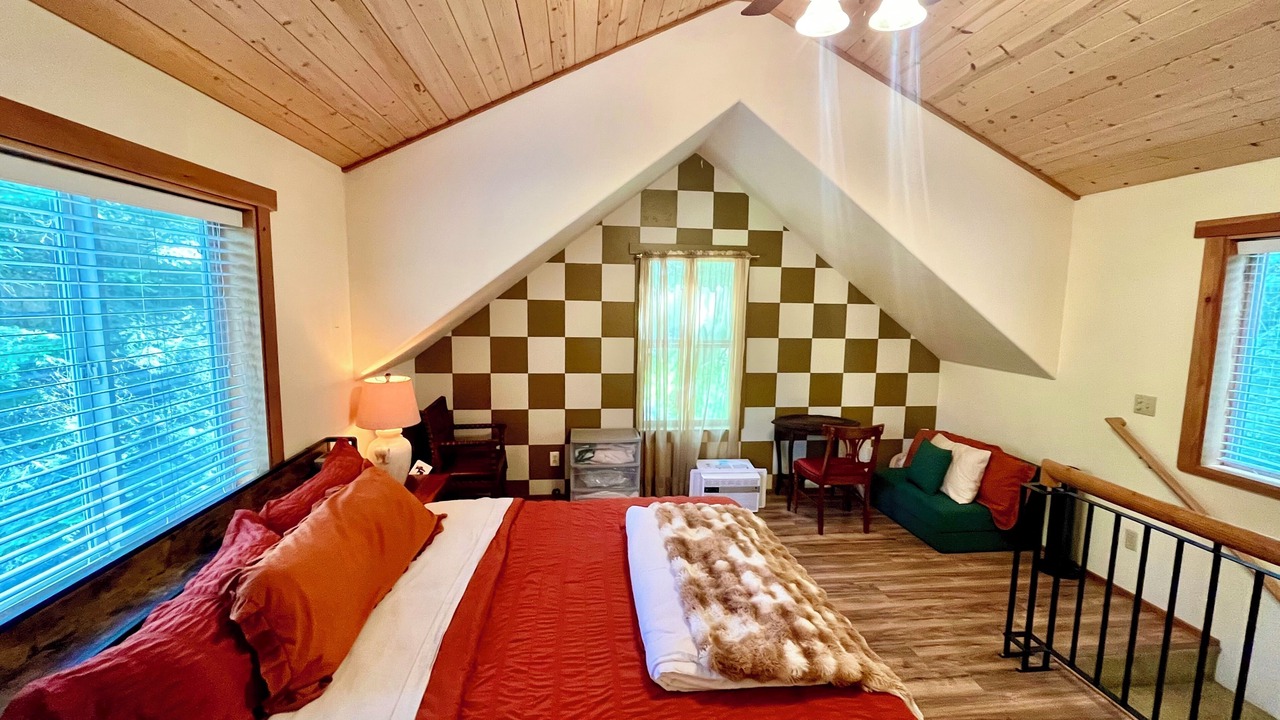 Photo of Bedroom in Ashland